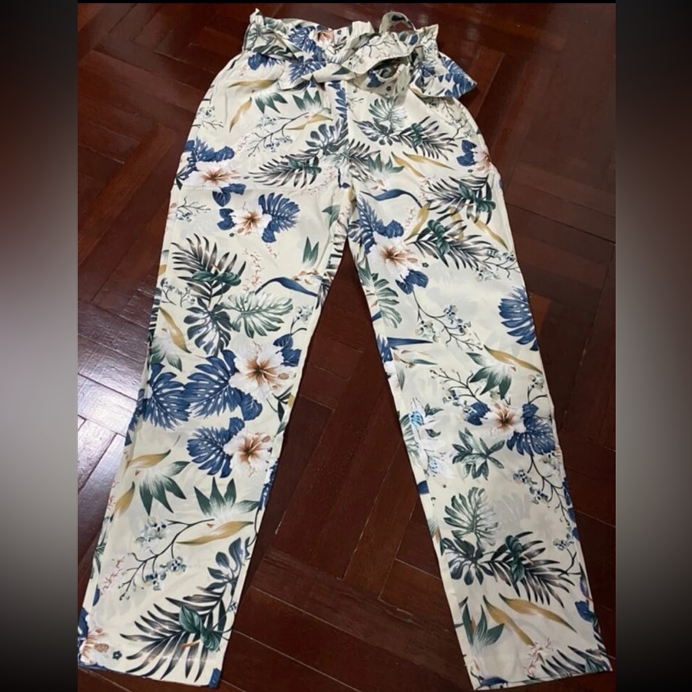 Boho Floral Print Paperbag Belted Pants - Picture 10 of 10